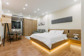Railway Apartment Suite 6FL Old Quarter HoanKiem Lake